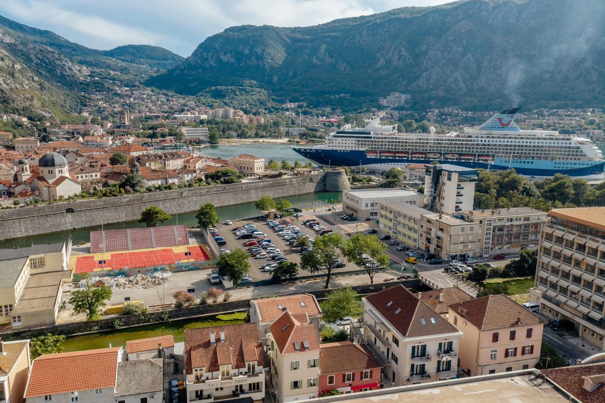 Kotor Central Point Extérieur photo