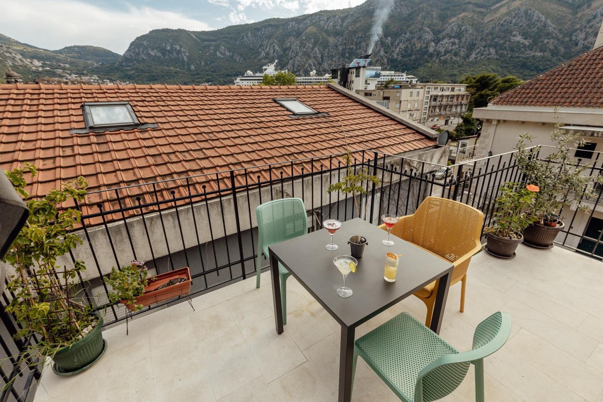 Kotor Central Point Extérieur photo
